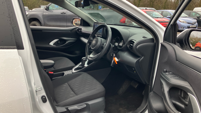 Toyota Yaris 1.5 Hybrid Icon 5dr CVT Hybrid Hatchback